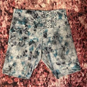 Lululemon Align Shorts 8” in Kaleidofloral Multi
